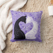 Coussin jeté violet couple chat cœur papillons (Couverture)