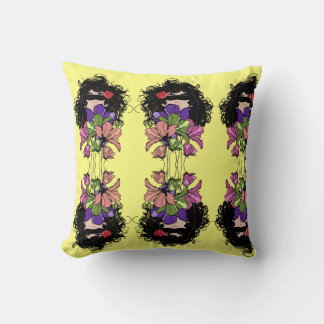 Coussin Jeter Pillow fille et fleurs