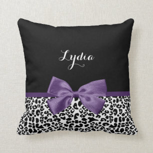 Coussin Jeune Empreinte de léopard, Joli Ruban Violet, Nom