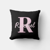 Coussin Joli monogramme personnalisable | Rose clair et no (Recto)