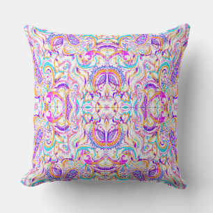 Coussin Joli motif paisley coloré blanc mignon