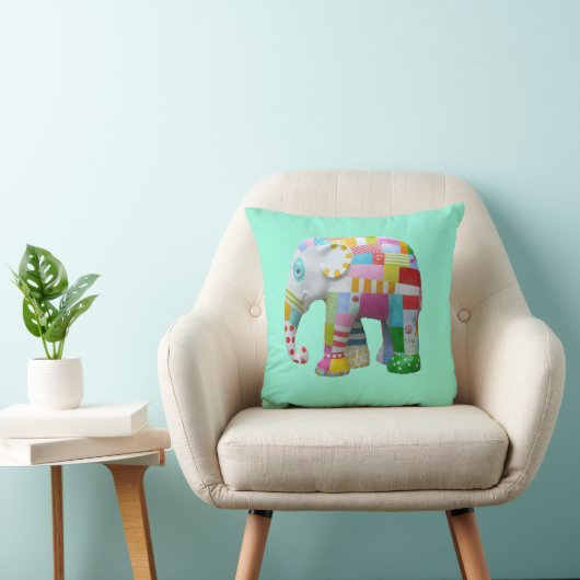 Coussin Joli patchwork éléphant rétro whimsical (Chaise)