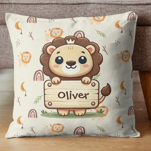 Coussin Joli petit lion avec un panneau de nom