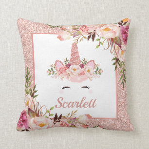 Coussin Jolie crèche rose de roses d'aquarelle de licorne