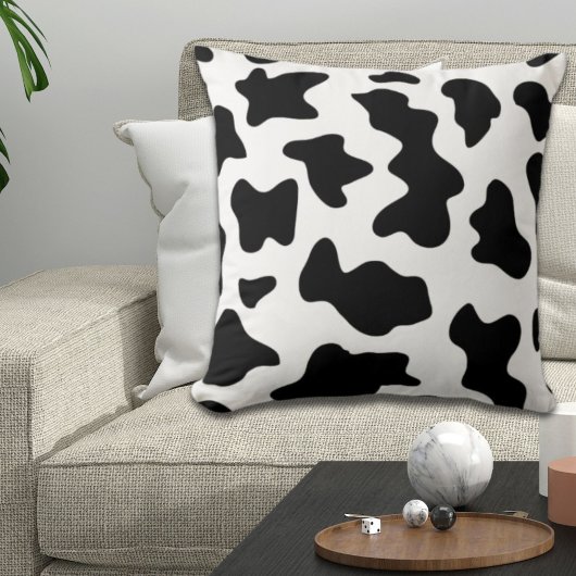 Coussin jolie impression de vache laitière de ferme noir e