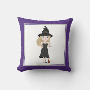 Coussin Jolie sorcière violette
