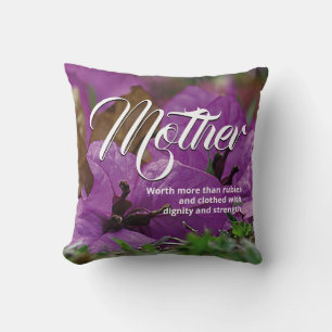 Coussin JOUR DE LA MÈRE Proverbes chrétiens 31 Floral pour