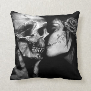 Coussin Jour gothique de la mort crâne noir et blanc et f
