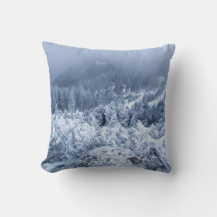 Coussin Journée d'hiver au beau milieu des montagnes
