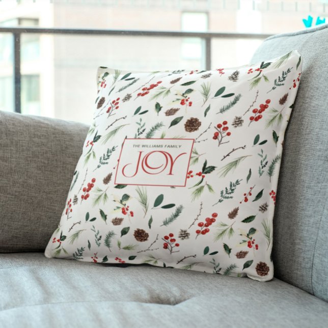 Coussin Joy moderne Red Berry Botanical Photo de Noël (Celebrate the spirit of Christmas with a cozy new pillow!)
