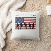 Coussin Joyeuse fête des vétérans Drapeau Silhouette Vecto (Couverture)