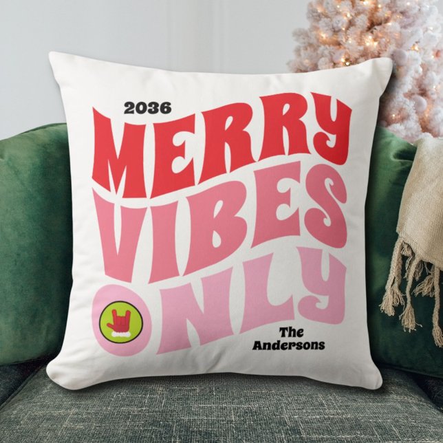 Coussin Joyeuses Vibes seulement Pink Green Famille Noël (Merry Vibes Only Pink Green Family Christmas Throw Pillow)