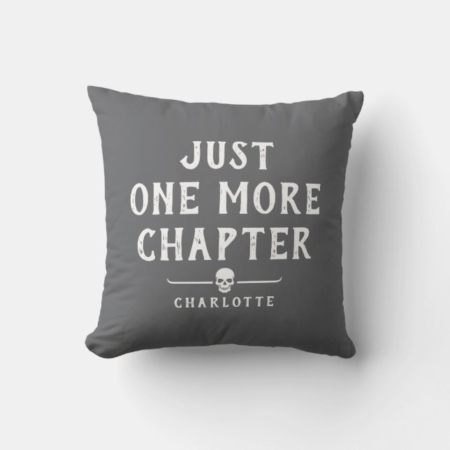 Coussin Just One More Chapter Book Lover's Horror Reader  (Recto)