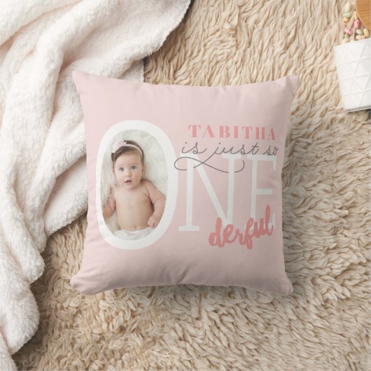 Coussin juste pour ONE (Couverture)
