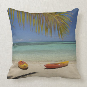 Coussin Kayaks sur la plage, Plantation Island Resort