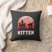 Coussin Kitty Halloween Maison Hantée Design de Chat_1 (Couverture)