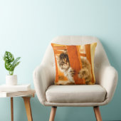 Coussin Kitty sous la chaise (Chaise)