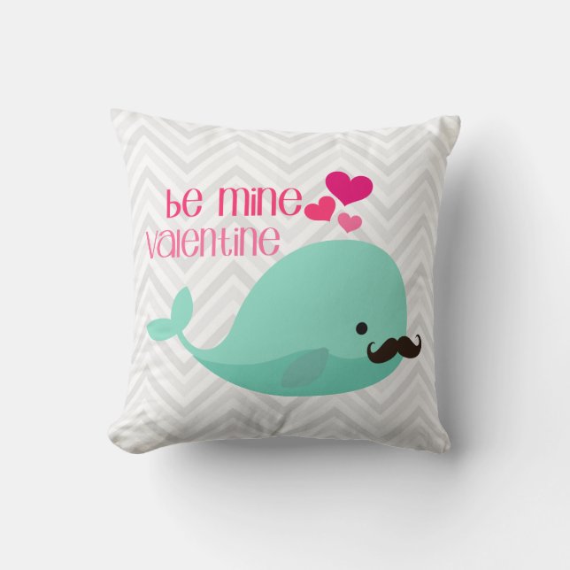 Coussin La baleine drôle avec la moustache soit à moi (Recto)