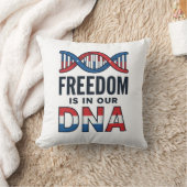 Coussin La liberté est dans notre ADN conception de t-shir (Couverture)