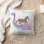 Coussin La licorne magique lance l'oreiller avec le nom de (Couverture)
