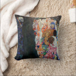Coussin La mort et la vie | Gustav Klimt |<br><div class="desc">Death and Life est une peinture de Gustav Klimt datant de 1910-15.</div>