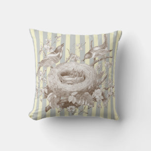 Coussin La Petite Famille sur bleu et crème