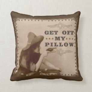 Coussin La vieille fille occidentale vintage avec l'arme
