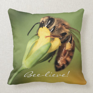 Coussin L'abeille mignonne fraîche de miel d'amusement