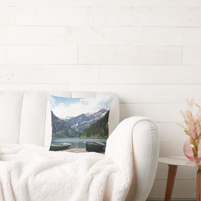 Coussin Lac alpin paisible et bateaux Photographie (Canapé)