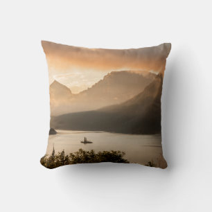 Coussin Lac St. Mary   Glacier National Park, Montana