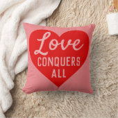 Coussin L'amour conquiert tous les messages (Couverture)