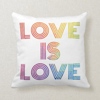 Coussin L'amour est l'amour| Grandes surfaces modernes