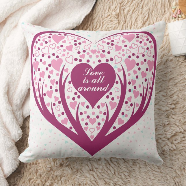 Coussin L'amour est partout. (Couverture)