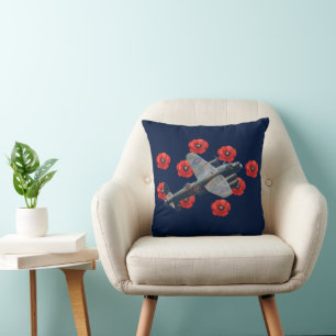 Coussin Lancaster vintage parmi les coquelicots rouges