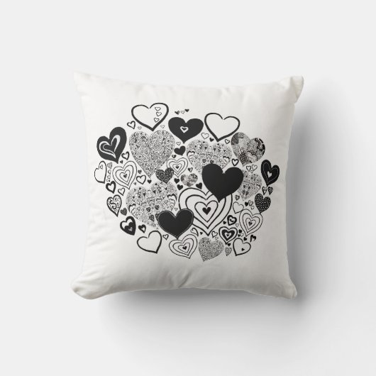 Coussin Lancer l'oreiller avec les détails du coeur noir e (Recto)