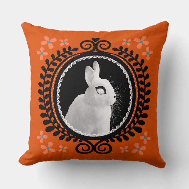 Coussin Lapin Blanc Étrange: Orange, Turquoise et Noir  (Recto)