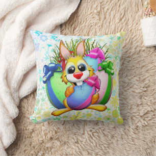 Coussin Lapin drôle mordant un œuf de Pâques