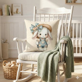 Coussin Lapin Mignon en Salopette avec Chapeau de Paille e