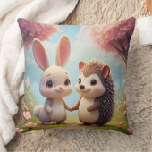 Coussin Lapin mignon et hérisson se tenant la main (Couverture)