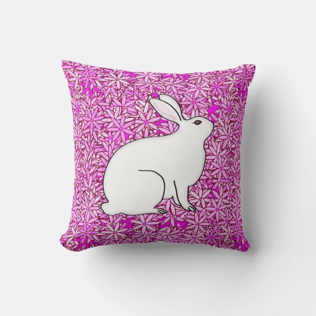 Coussin Lapin sur un lit de fleurs printanières (Recto)