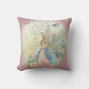 Coussin Lapin vintage mignon dans une clairière avec un œu