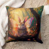 Coussin Lapin Whimsical dans une forêt enchantée (Couverture)