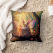 Coussin Lapin Whimsical dans une forêt enchantée (Couverture)