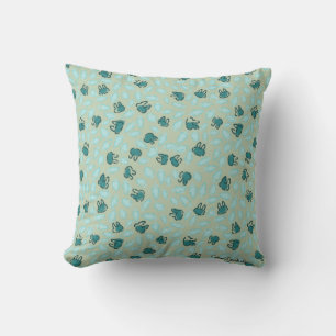 Coussin Lapins Bleus Pastel et Carottes Bleu Ciel sur Coto