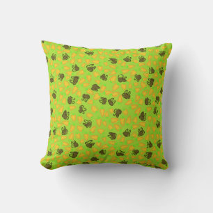 Coussin Lapins Bruns et Carottes Orange sur Gazon de Pâque