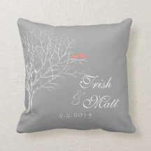 L'arbre s'est embranché les oiseaux de corail gris