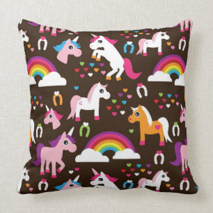 Coussin l'arc-en-ciel de licorne badine le cheval