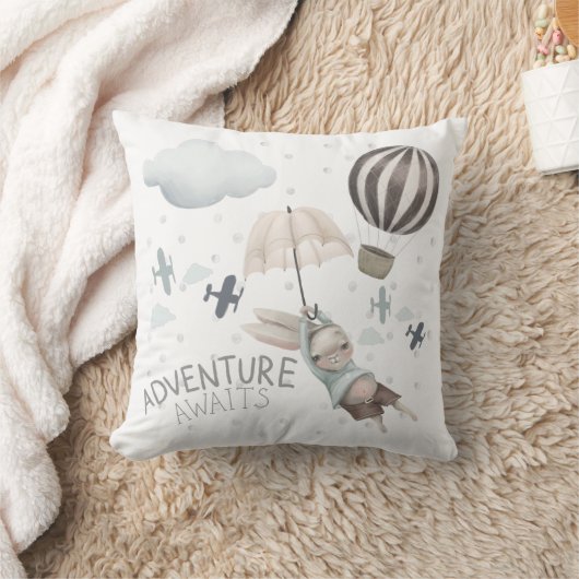 Coussin L'aventure attend l'oreiller à lancer lapin (Couverture)