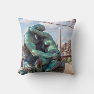 Coussin Le baiser d'Auguste Rodin aux Tuileries, Paris