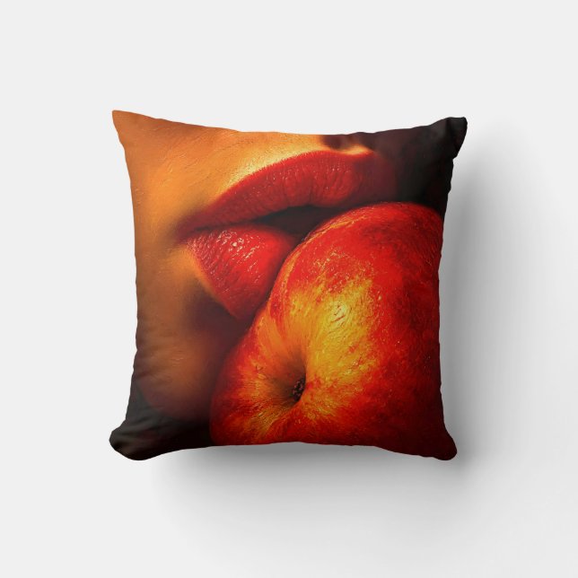 Coussin Le Baiser de Nectarine – Un Portrait Intime (Recto)